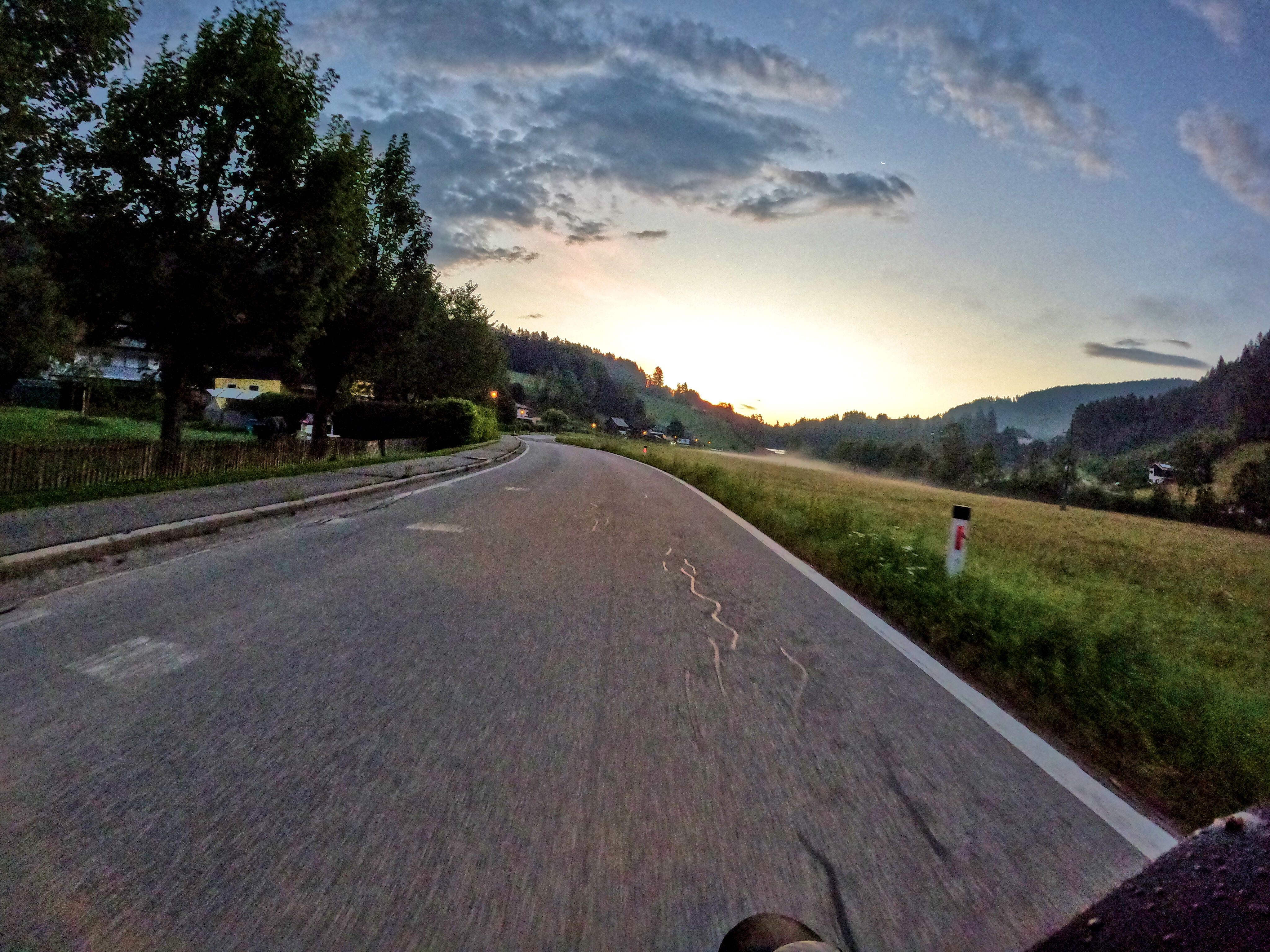 Morgentau auf der Bolt, Dunst über den Wiesen