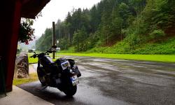 Featured image of post BÖSI - Teil 1: Vom Regen verfolgt
