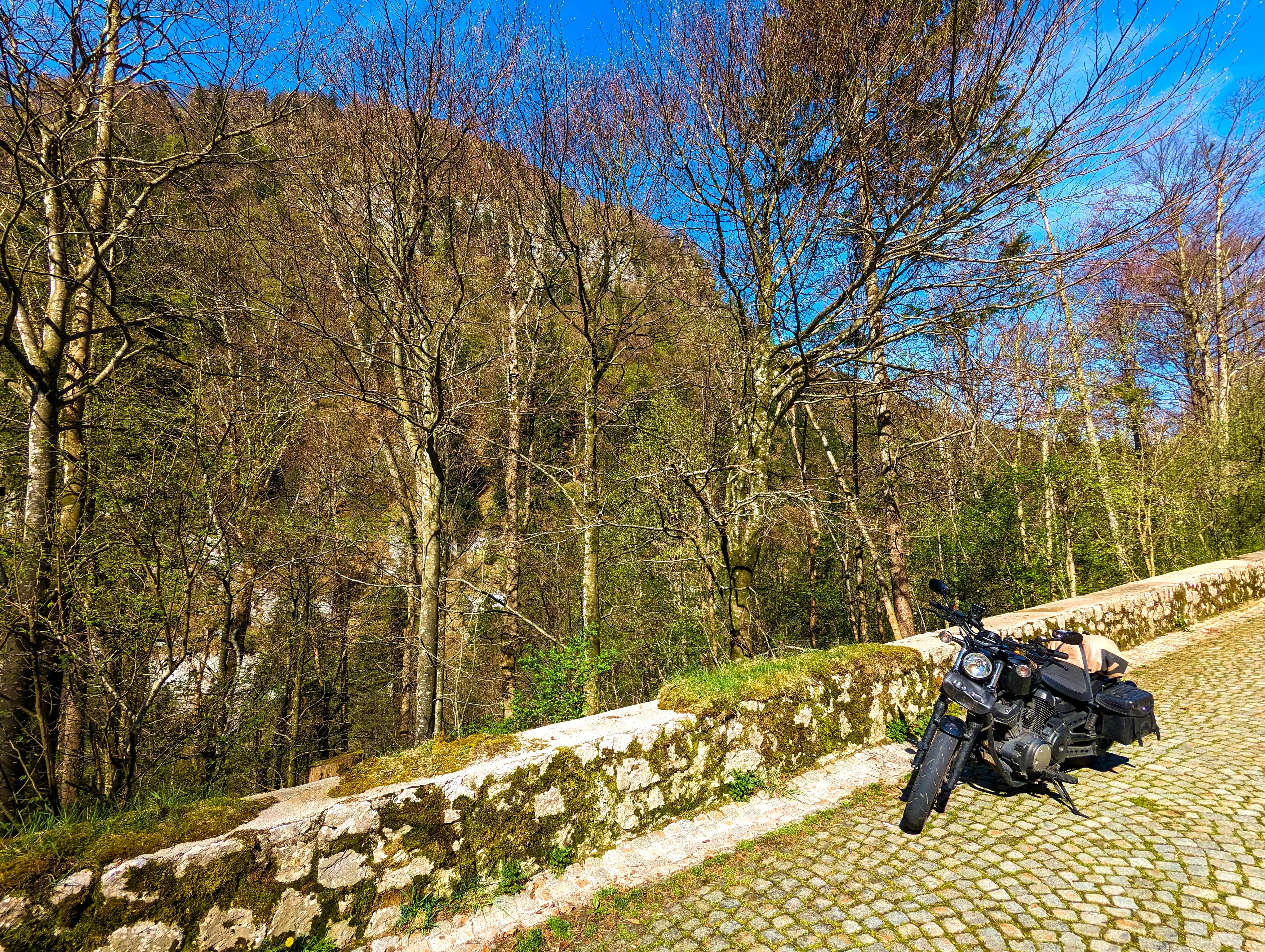 Kurzer Stopp unweit des Weißbachfalls