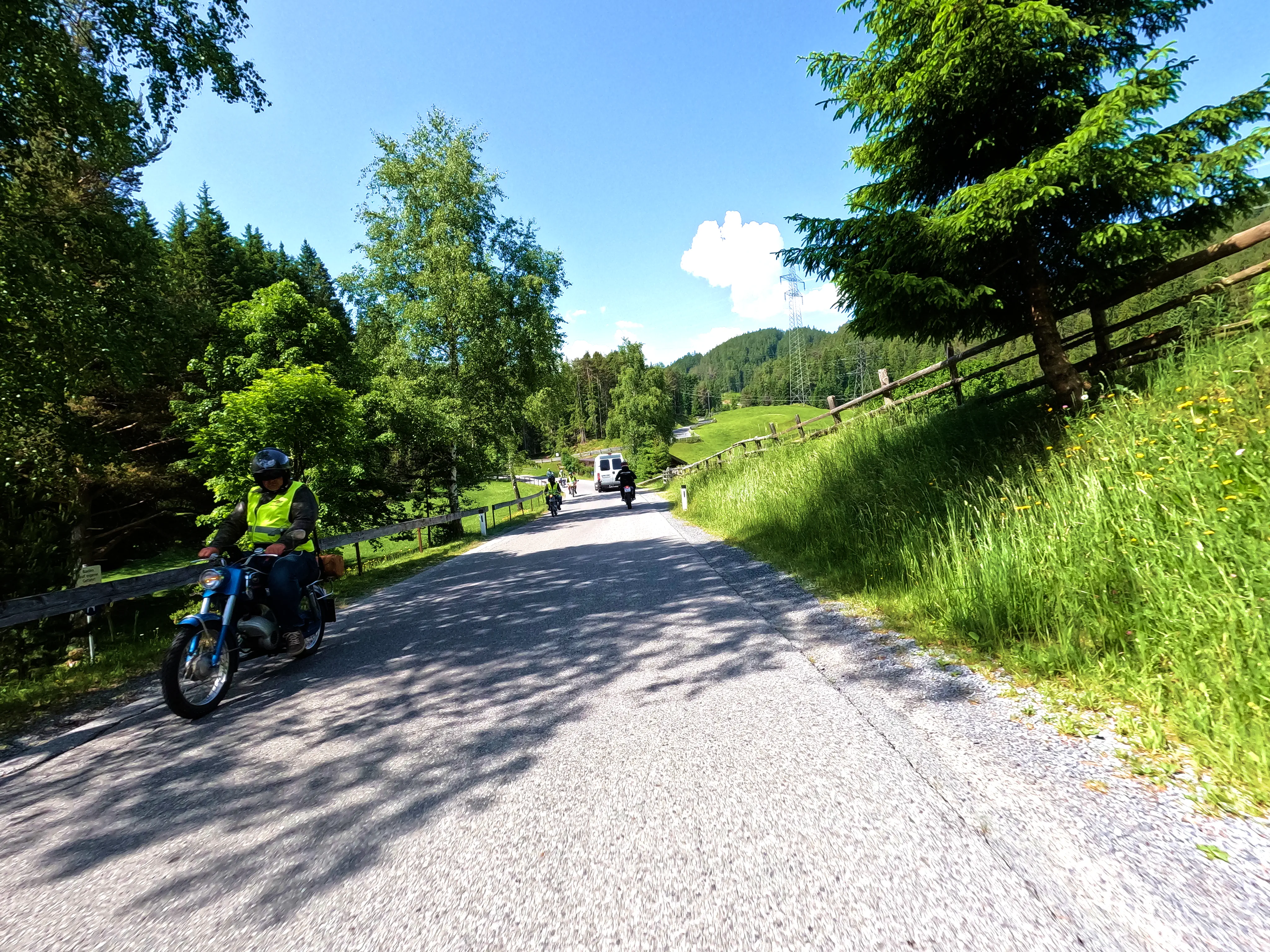 Viele kleine Motorräder