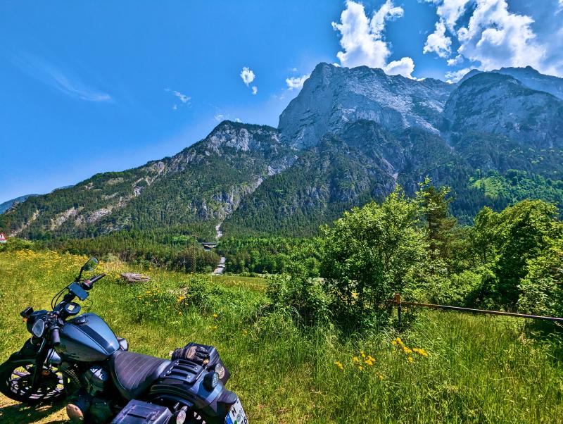 Featured image of post #MotoMontag (82)