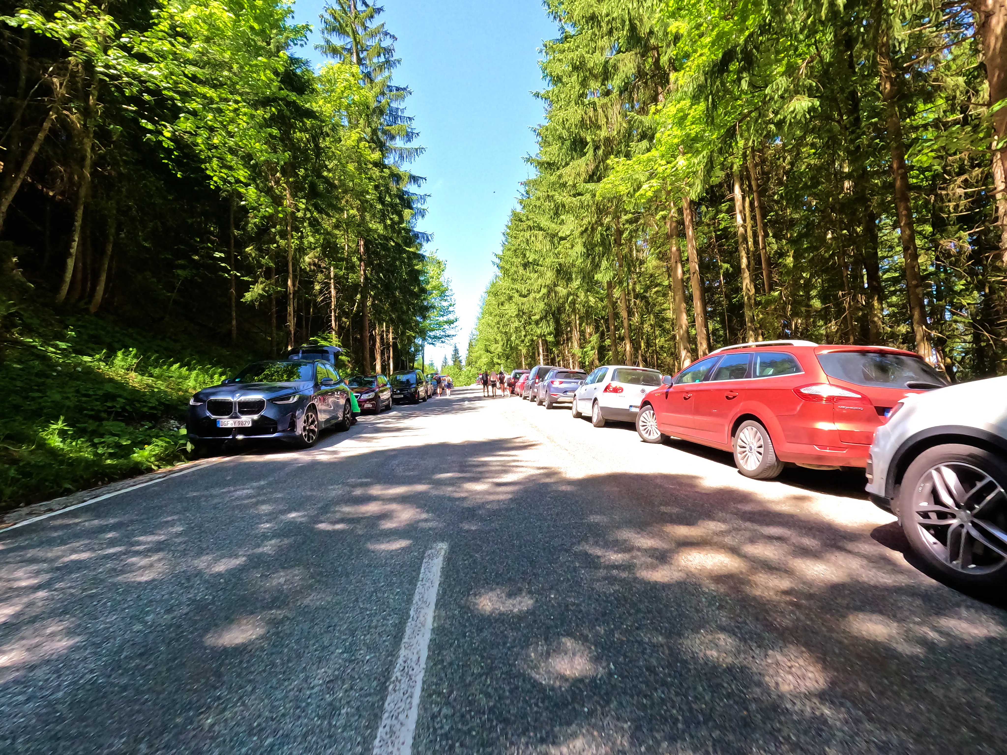 Viel los am Parkplatz Hinterbrand